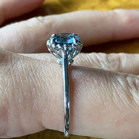 Genuine London Blue Topaz Sterling Silver Ring Size 8.75 - Picture 3 of 9